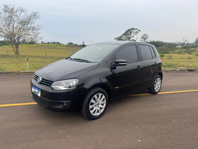 Volkswagen Fox 1.0 MI Total Flex 8V 5P 2013