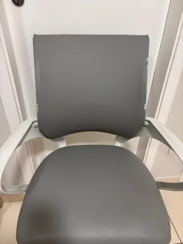 Cadeira escritório cor cinza 