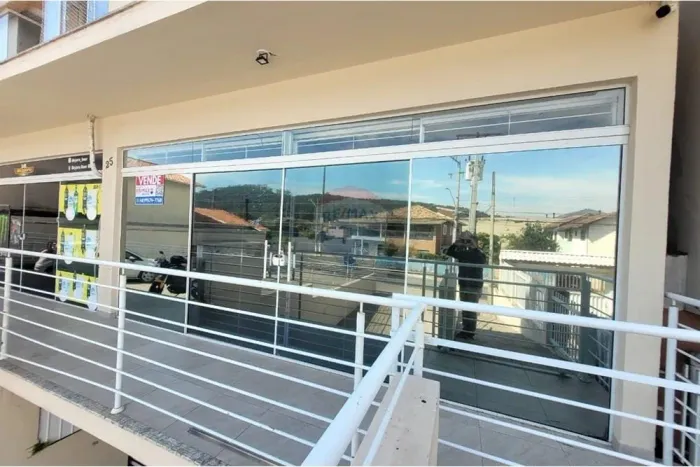 Sala Comercial Estratégica para locação anual em ingleses