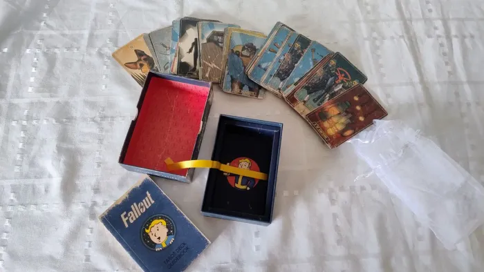 Tarot Fallout - Deck Colecionável com Guia | Usado em ótimo estado
