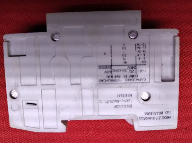 Vendo Disjuntores de 10 amperes da marca Siemens