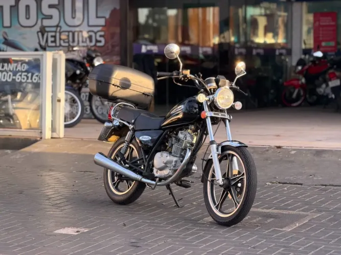 Suzuki Intruder 125 cc