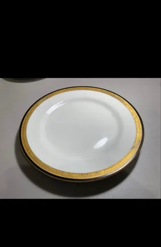 Prato de porcelana para parede ou suporte