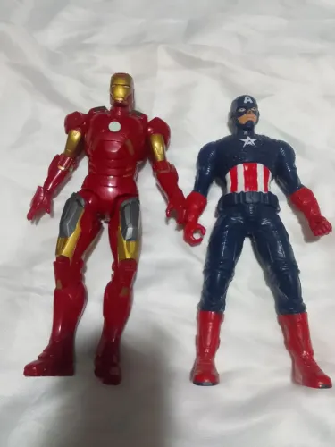 Lote bonecos homem de ferro  e capitão  america 24 e 26cm