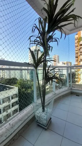 Planta artificial decoração com vaso
