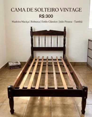 Cama de solteiro em madeira 