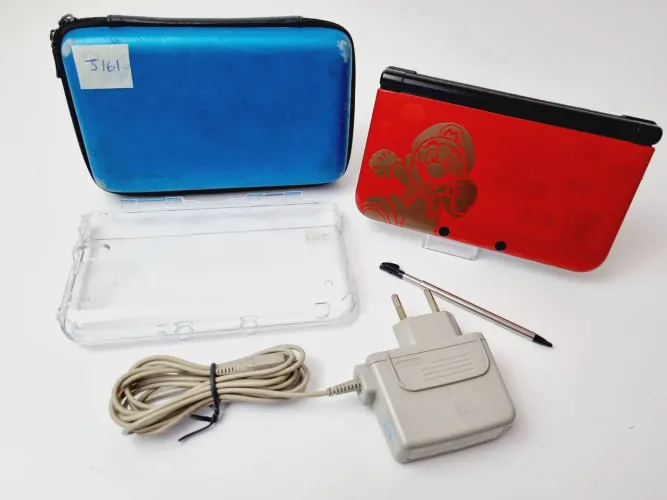 J161- NINTENDO 3DS XL MARIO RED