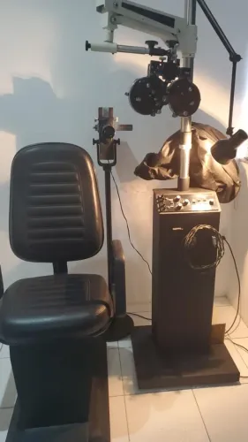 Equipamento oftalmológico auto refrator