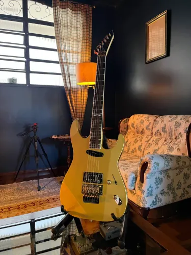 Guitarra ESP LTD Mirage Deluxe 87