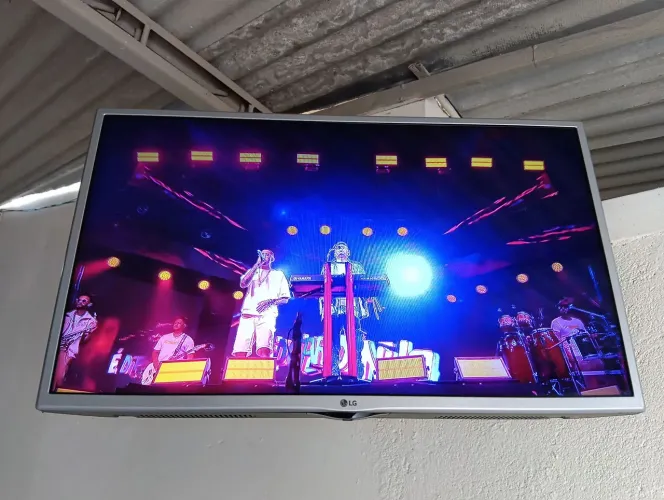Vendo tv smart 32 polegadas 