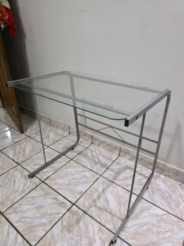 Desk de Vidro