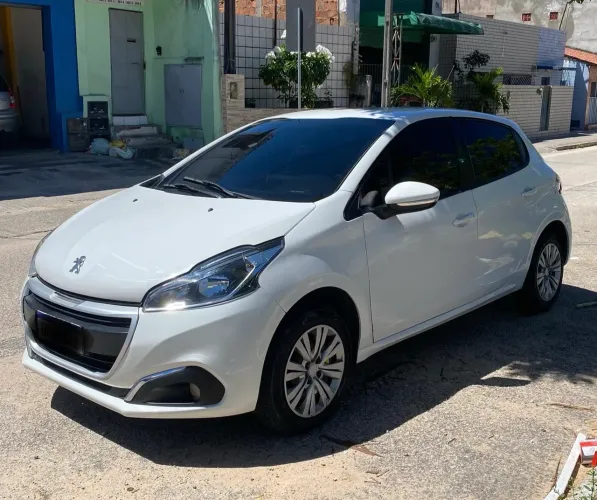 Peugeot 208 Active 1.2 Flex 12V 5P Mec. 2017