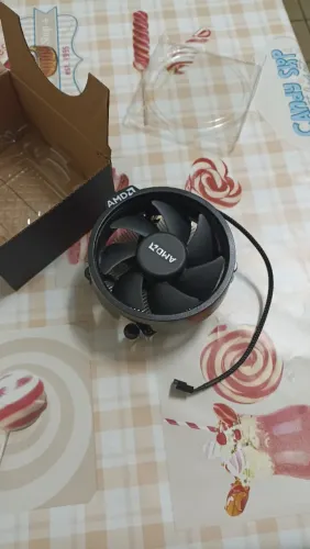 Air Cooler AMD AM4 Original Usado por 1 mês