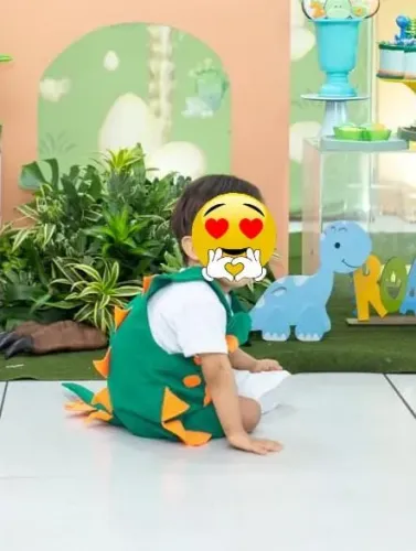 Fantasia de dinossauro