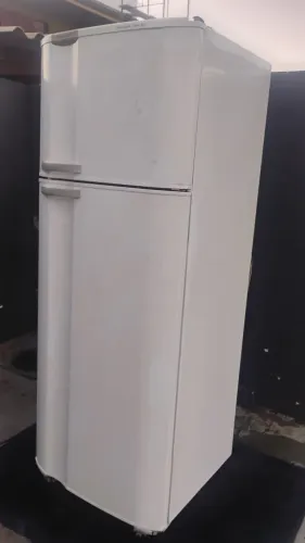 Geladeira Electrolux 450 litros