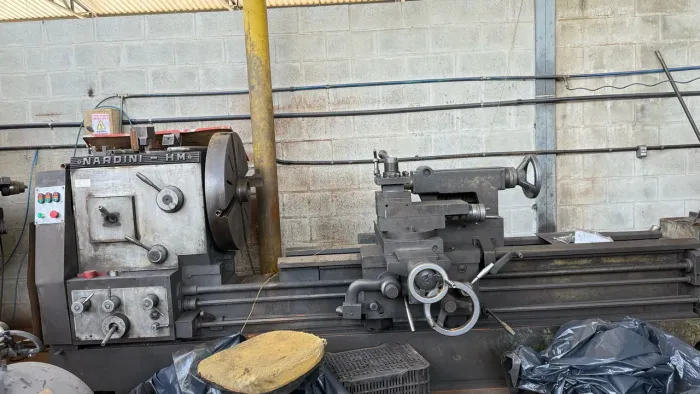 31- * Torno Mecânico Nardini HM 2000x800mm