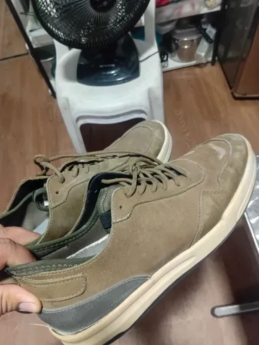Tenis 42 mr cat