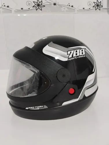 Capacete Sport Moto N°58 na caixa