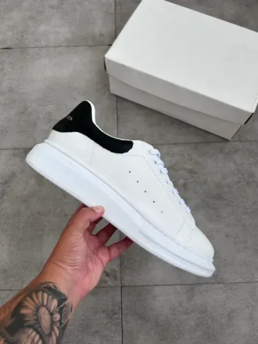 Tênis Alexander Mcqueen Couro Oversized Masculino Cor: Branco C/Preto Disponível 38 AO 43