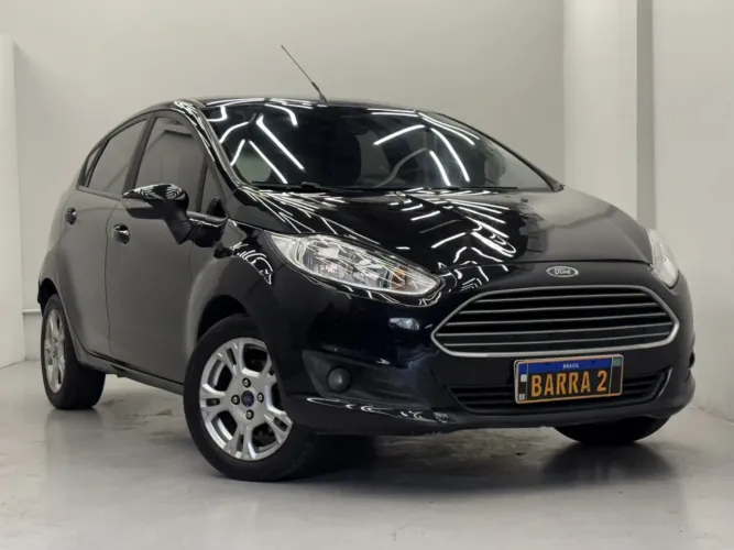 Ford Fiesta 1.6 SE Hatch 16V Flex 4P Powershift 2014