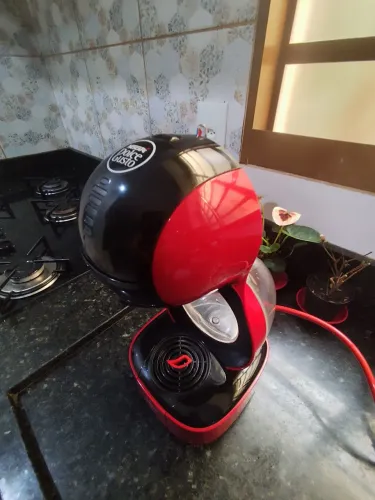 Cafeteira Expresso Arno Dolce Gusto Lumio Vermelho/Preto 