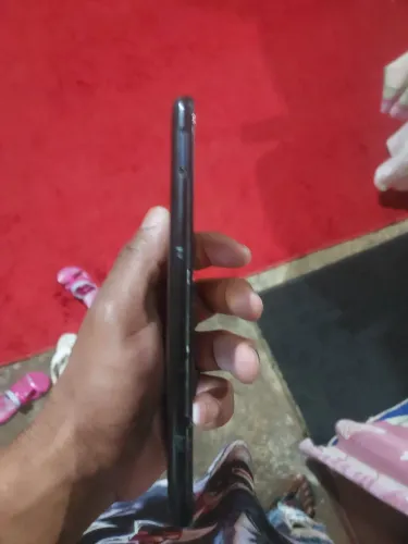 Celular semi novo