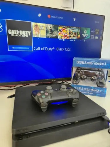 PS4 Slim 1TB Desbloqueado + 2 Controles | 3 Meses de Garantia