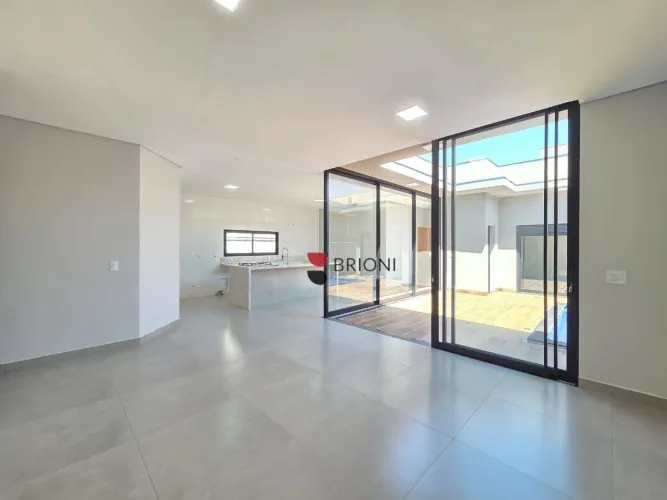 Casa térrea, alto padrão com 300m², 3 quartos/suítes, à venda no Condomínio Praça das Flor