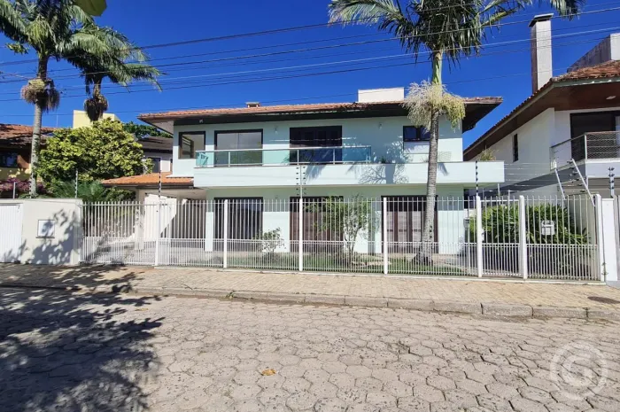 Casa residencial na Lagoa da Conceição, em Florianópolis