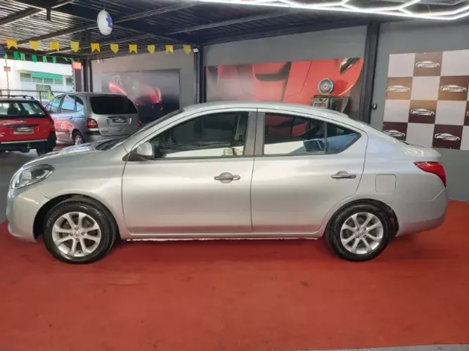 Nissan Versa SV 1.6 16V Flex Fuel 4P Mec. 2013