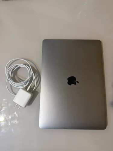 MacBook Pro i7 