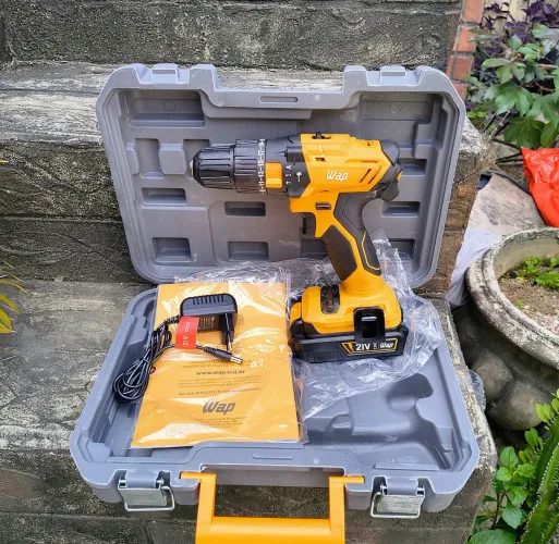 Furadeira e Parafusadeira de impacto Wap 21V Bivolt, Nova. Top!!!