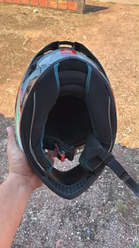 Capacete