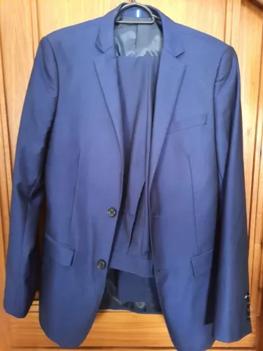 Conjunto de paletó com calça social, azul -tamanho P - Marfinno (masculino)
