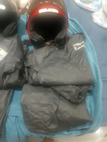 Vende!- capa de chuva para motoqueiro e capacetes