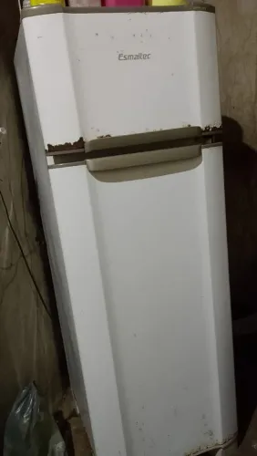 Geladeira muito boa!