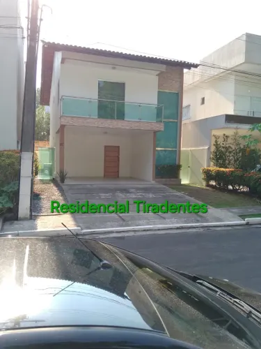 ALUGO LINDA CASA DUPLEX NO ALEIXO