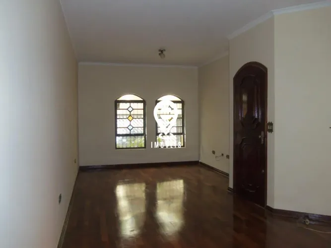 CASA DE 3 DORMITÓRIOS PARA LOCAÇÃO NA VILA MADALENA