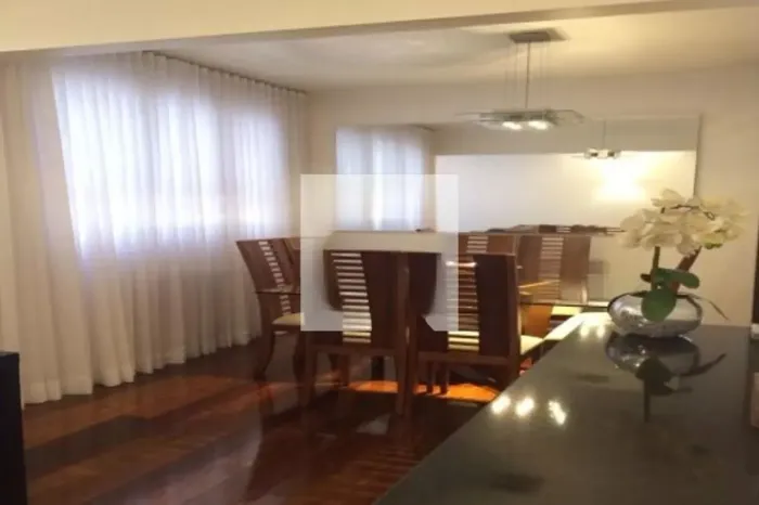 Apartamento à Venda - Vila Paris, 4 Quartos, 130 m2