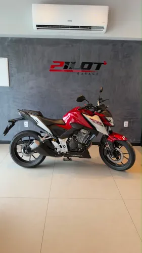 HONDA CB TWISTER 300F