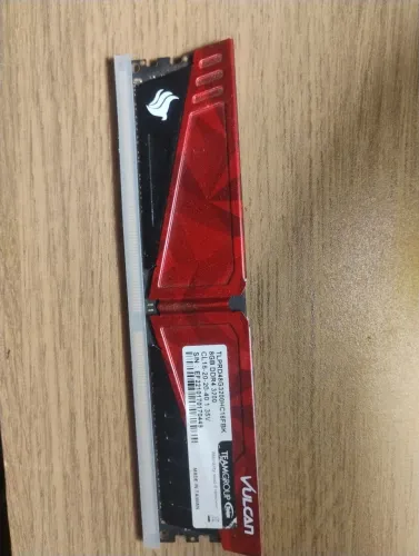 Memória ddr4 8G 3200hrtz(troco em memória de notebook)