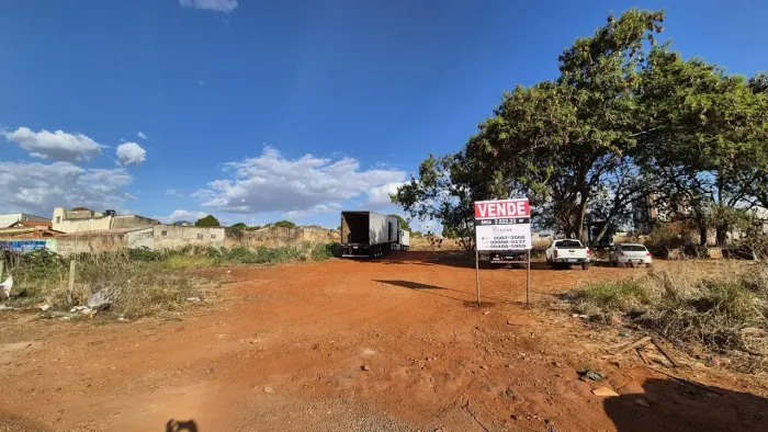 Área de 2.522 m² no Jardim Gramado perto da Av. Perimentral Norte