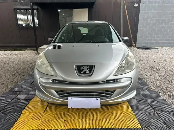 Peugeot 207 XR 1.4 Flex 8V 5P 2012