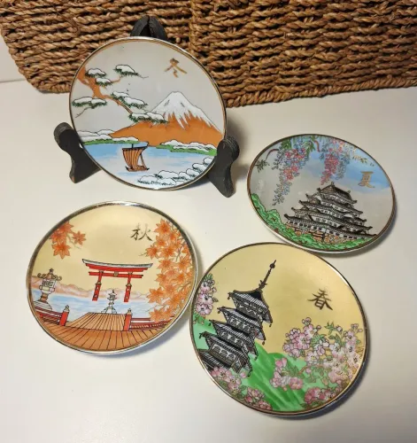 Kit contendo 4 pratinhos de porcelana shibata japonesa 4 estações