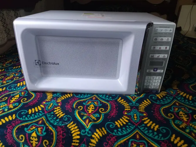 Microondas Eletrolux, 34L, 220V