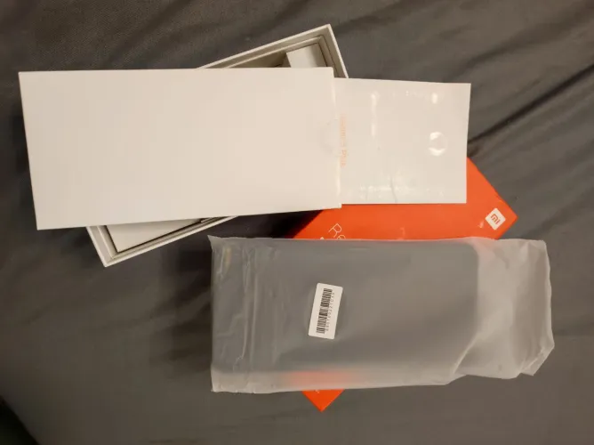 Xiaomi Redmi 5 Plus 64GB - Preto | Na Caixa (Tela e Câmera Quebradas)