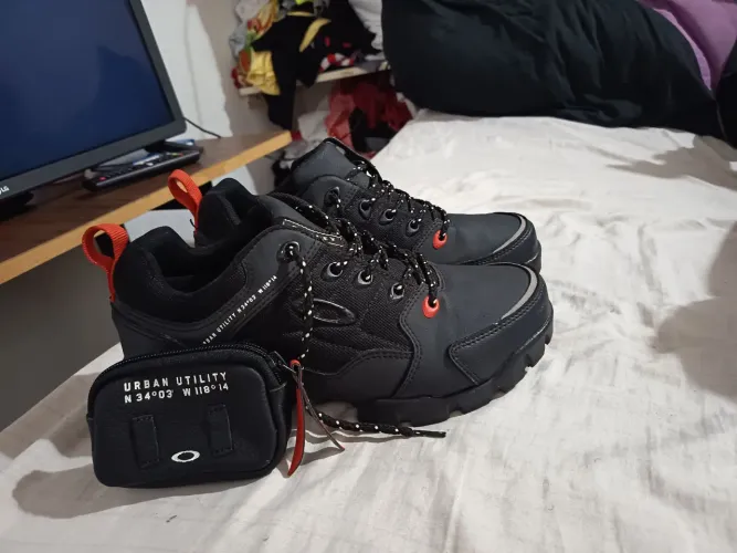 botinha oakley urban utility