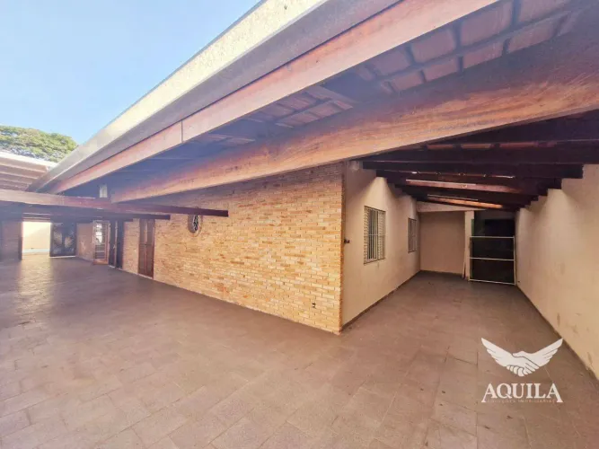CASA TÉRREA COMERCIAL COM 300 m² - 05 SALAS - 03 BANHEIROS - PISCINA - ESPAÇO GOURMET - PA