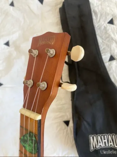 Ukulele modelo soprano