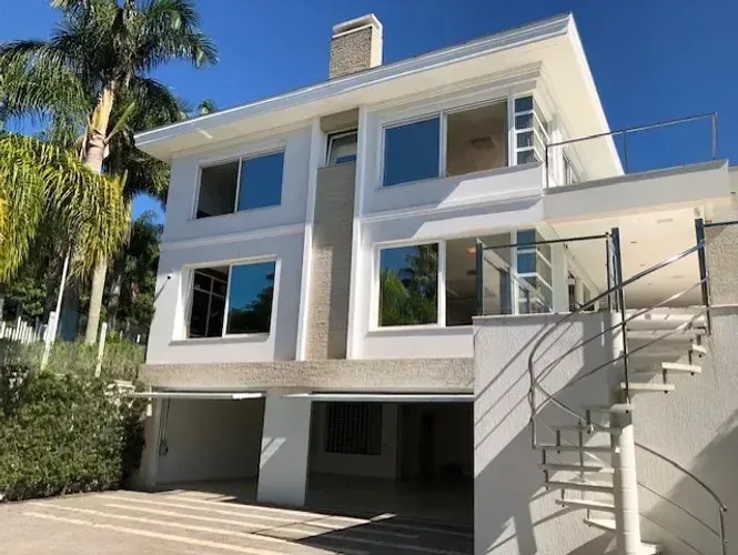 Casa 6 Suites Praia Brava